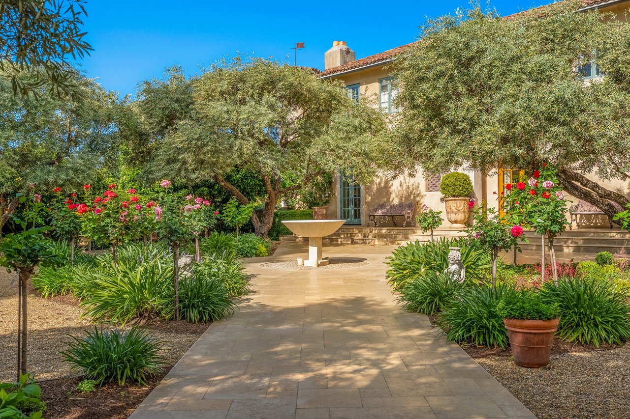 Mills Lane, St. Helena