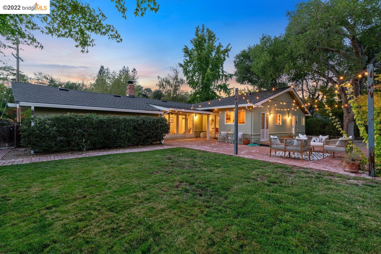 10 Woodside Dr