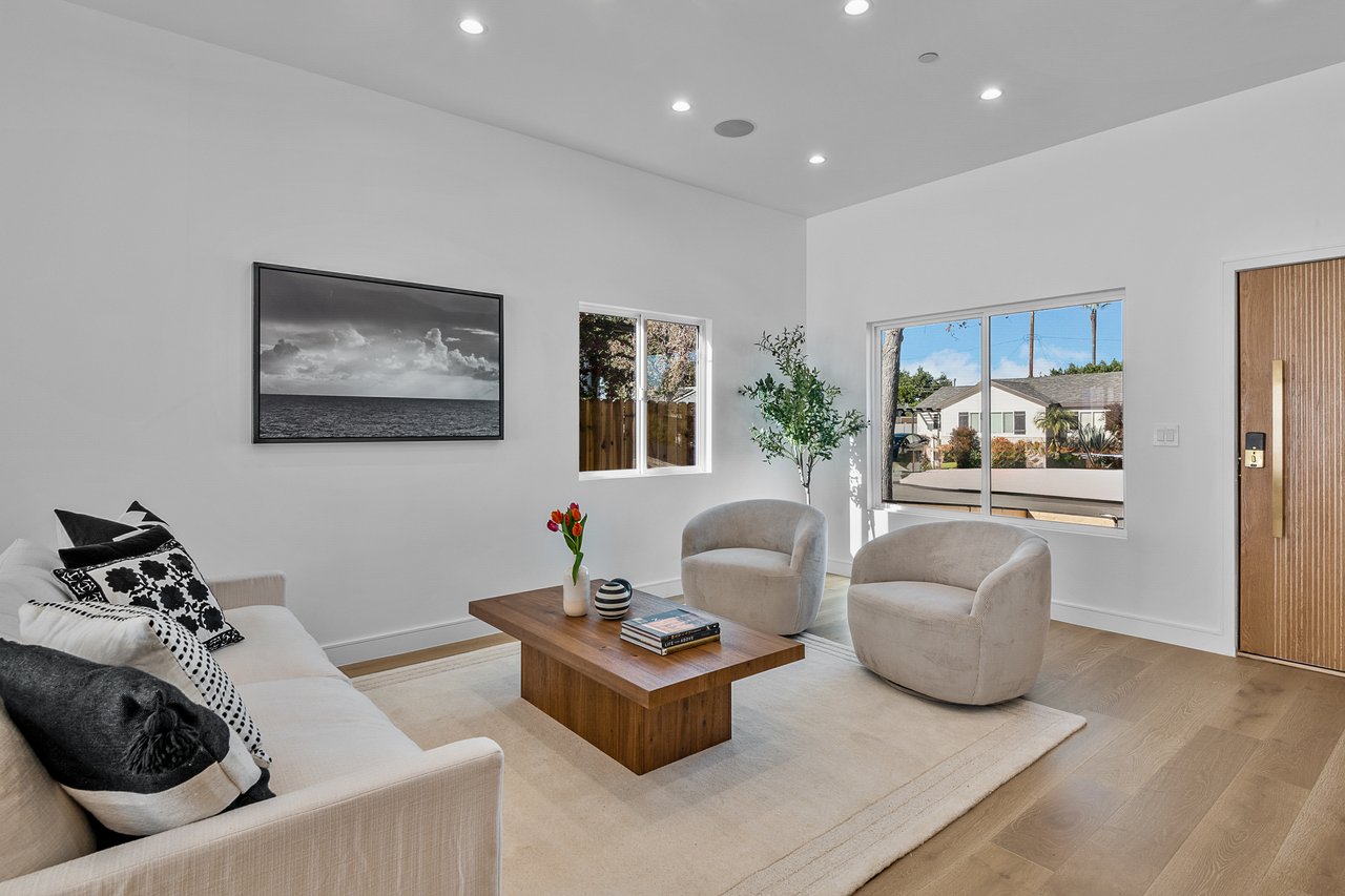 17624 Martha St