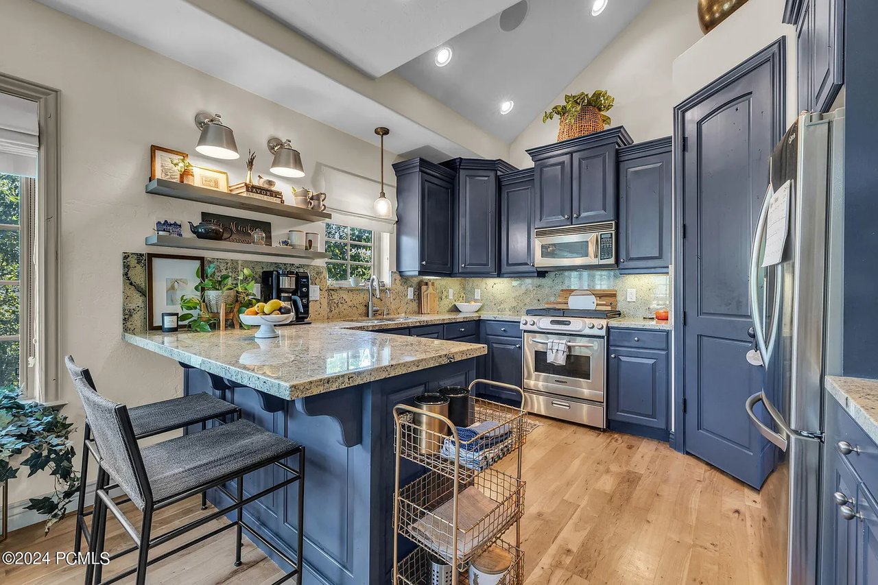 3032 W Canyon Links Dr