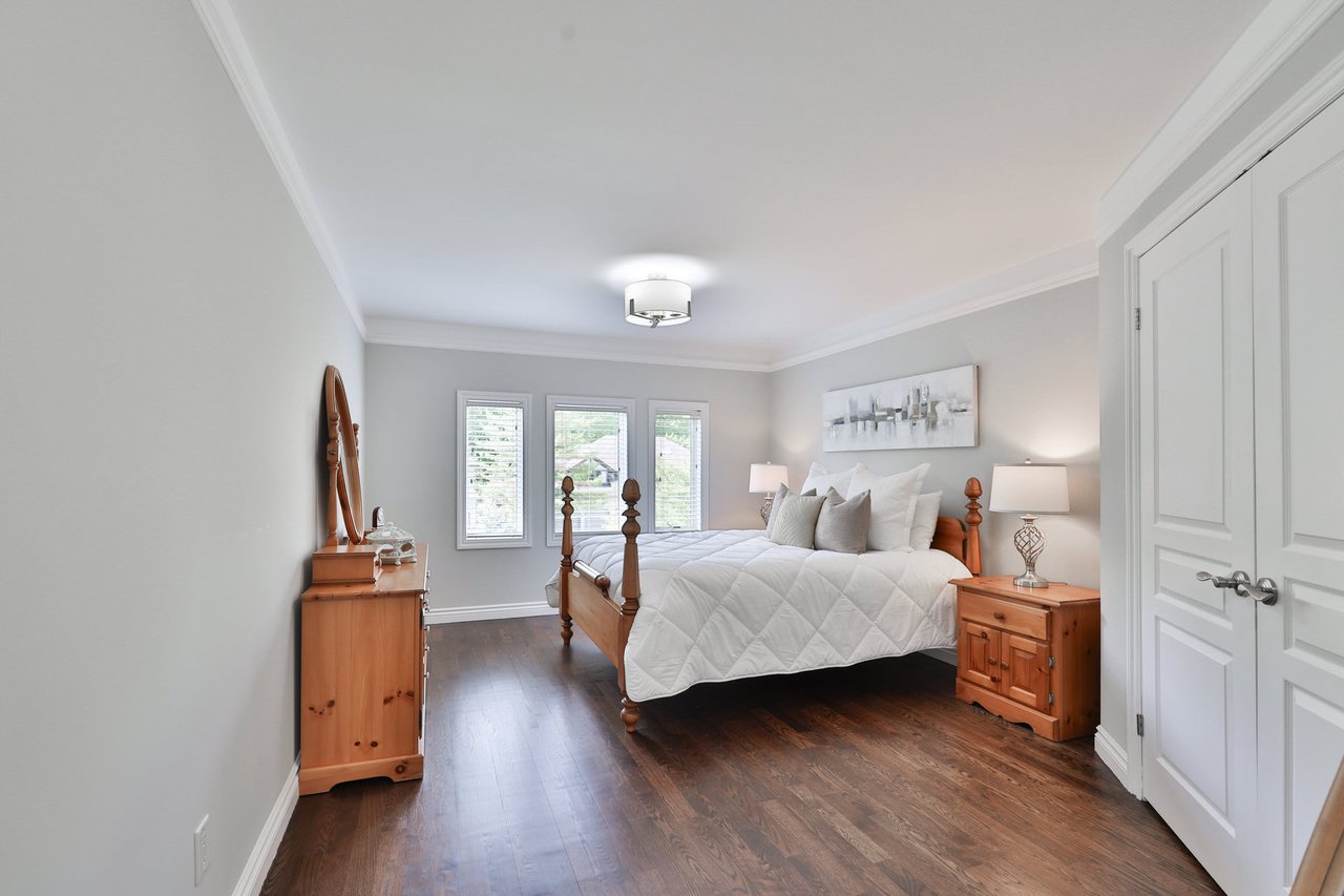 1277 Woodeden Dr