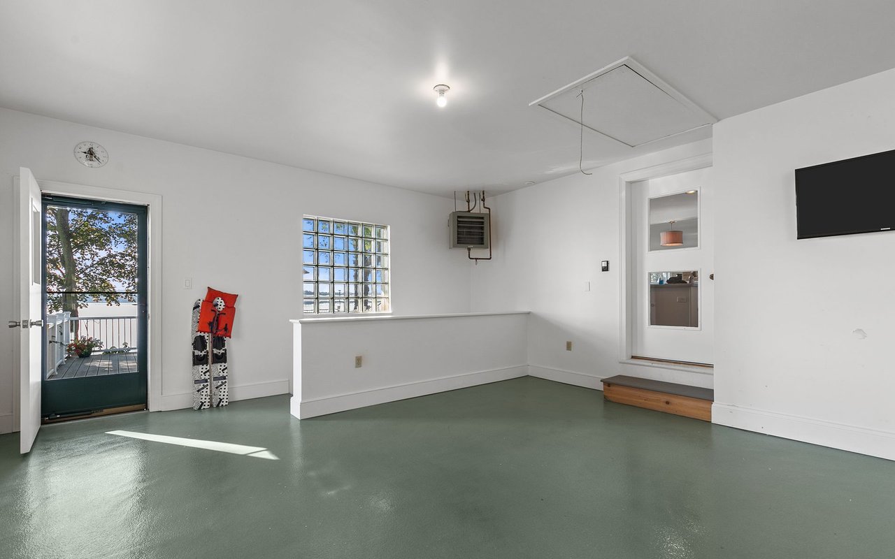 290 Forest Avenue