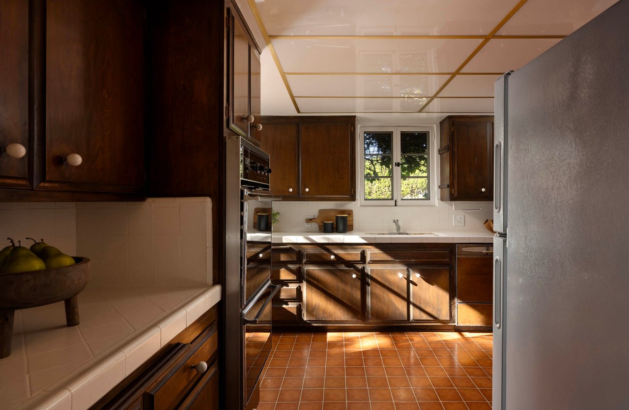 212 W Avenida Valencia