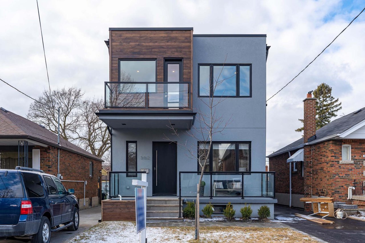 302 Linsmore Cres