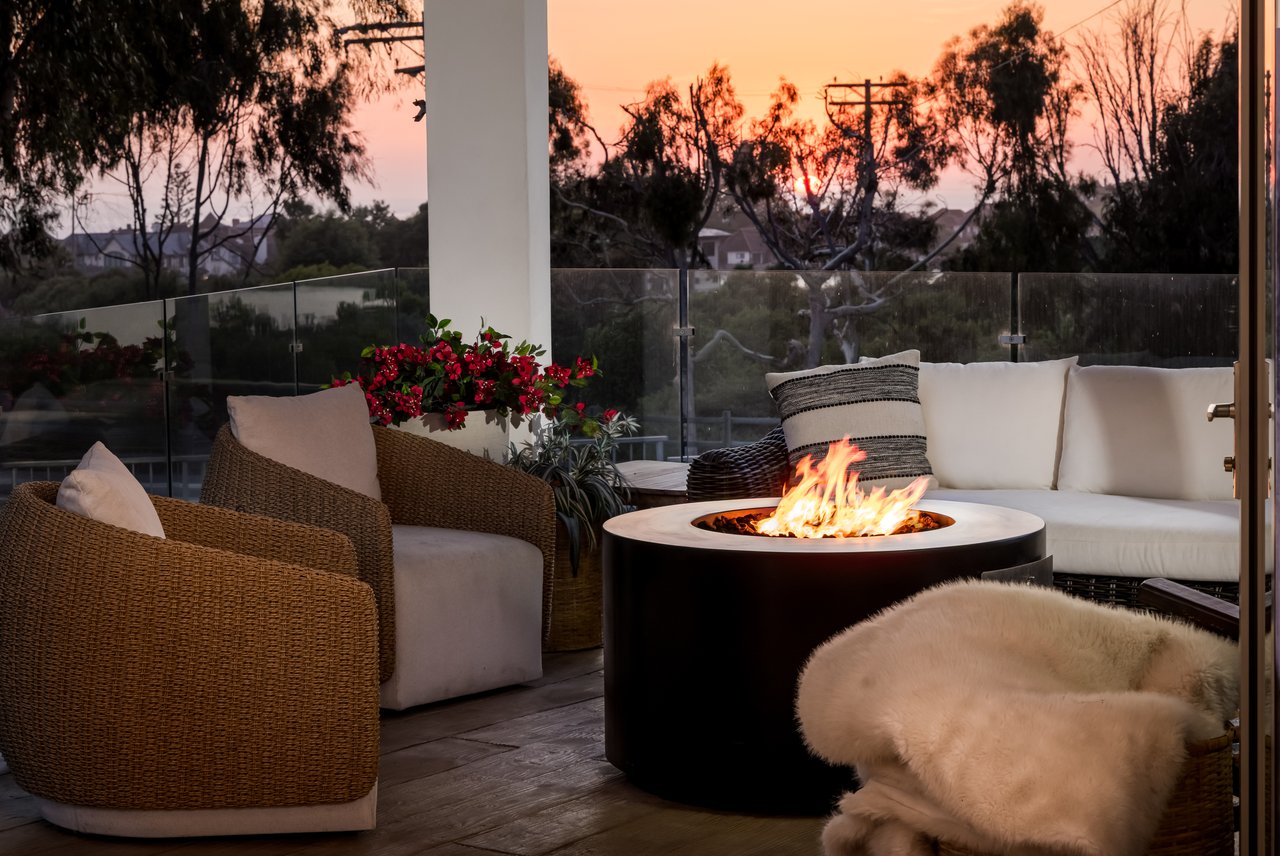  Downtown Carlsbad Coastal Residence 