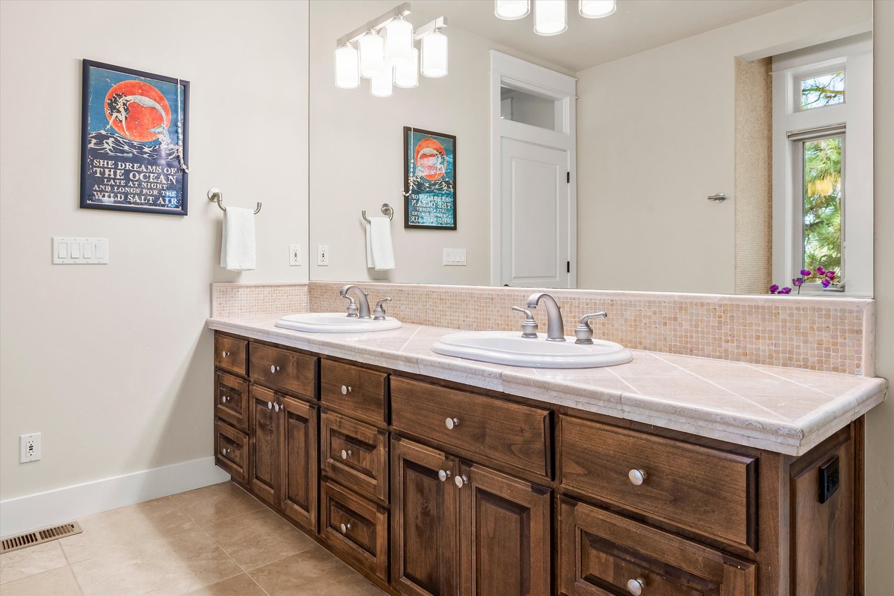 2589 NW Champion Circle