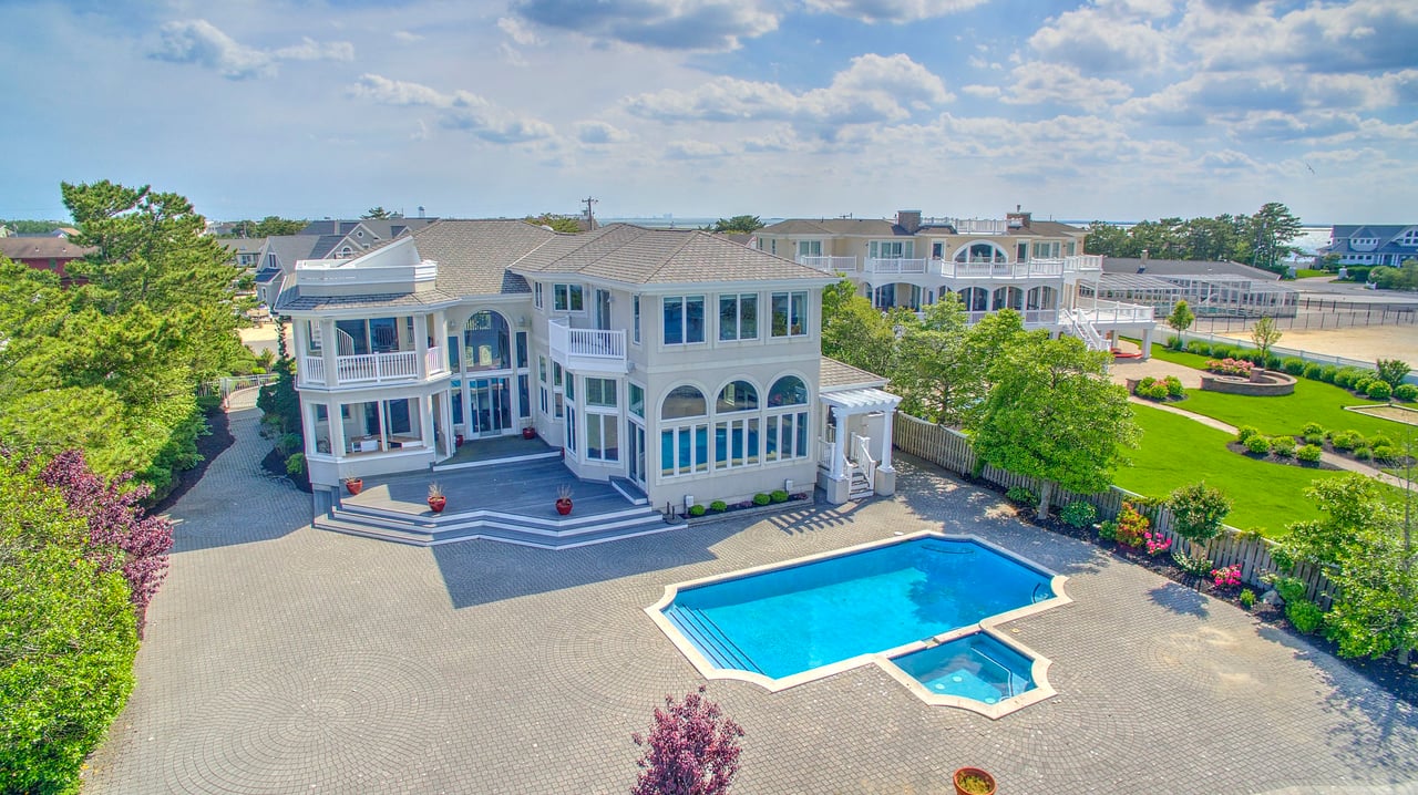 515 Leeward Avenue, Beach Haven