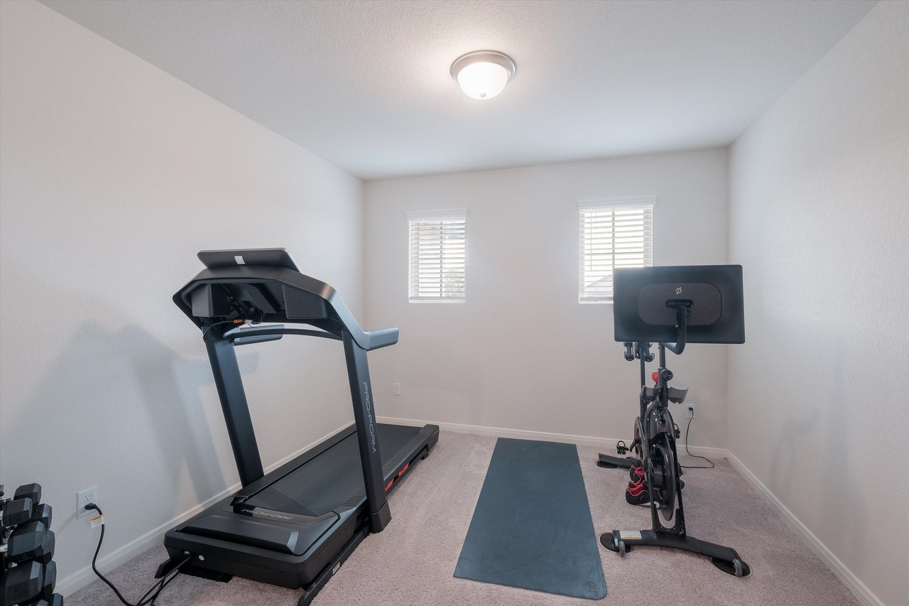 10227 Amaryllis Way