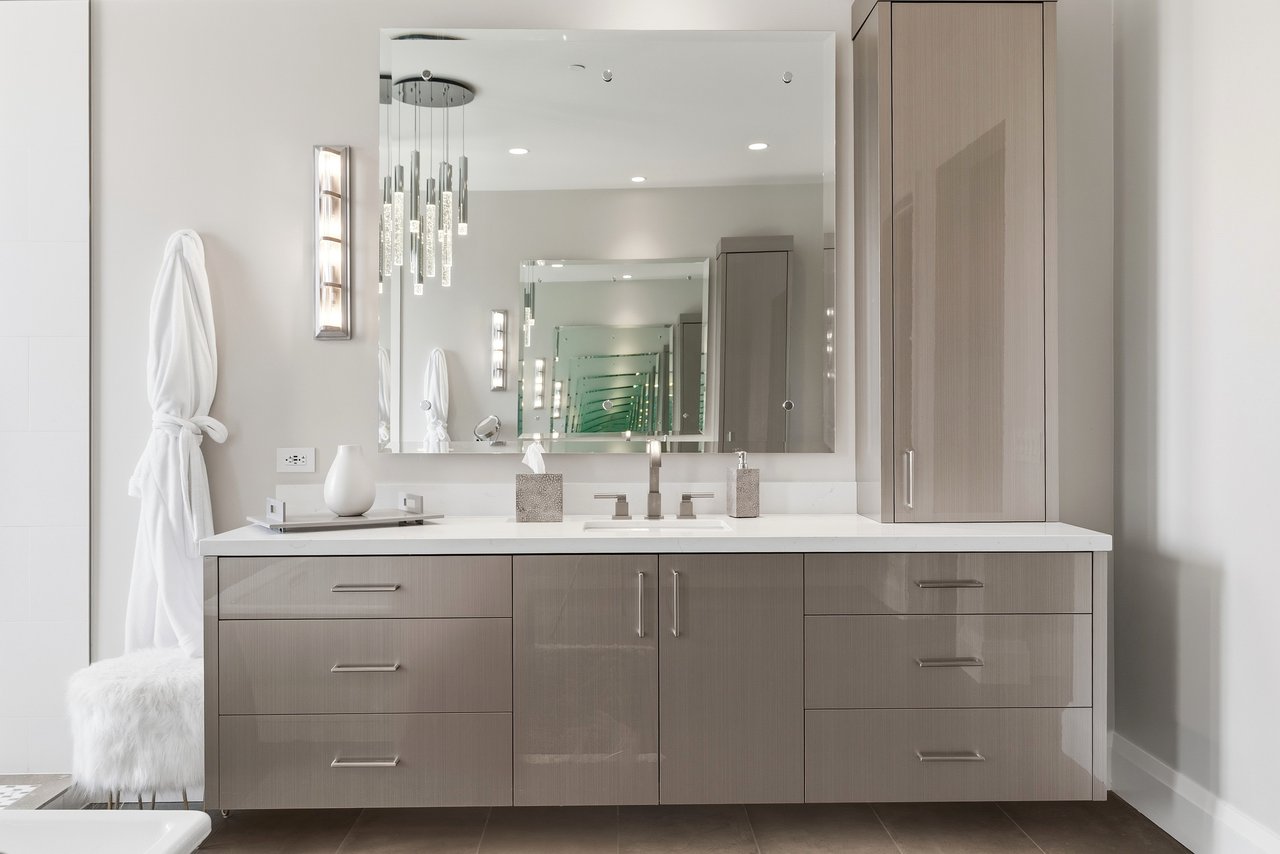 6180 N LAS BRISAS Drive