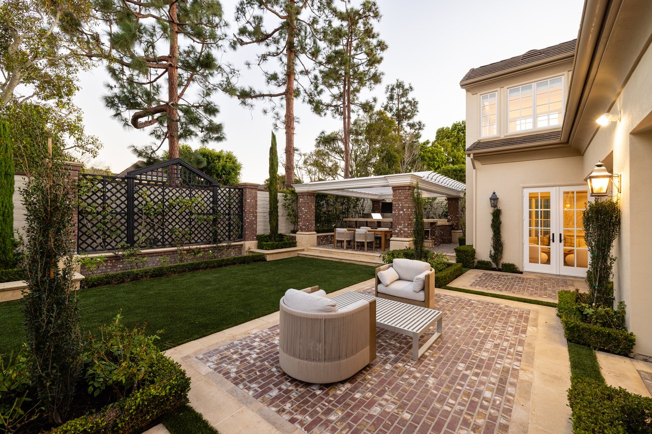 8 Gleneagles Drive