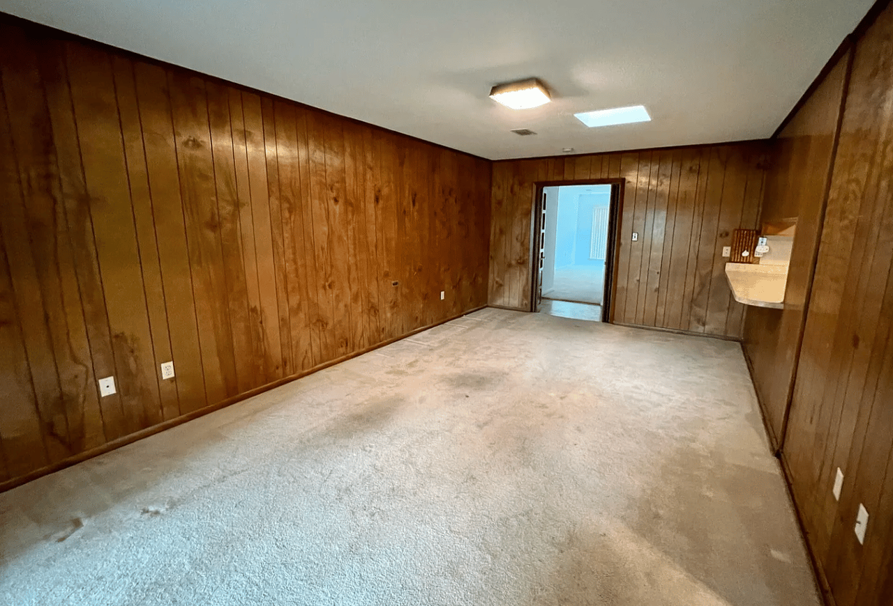 637 Powell Dr