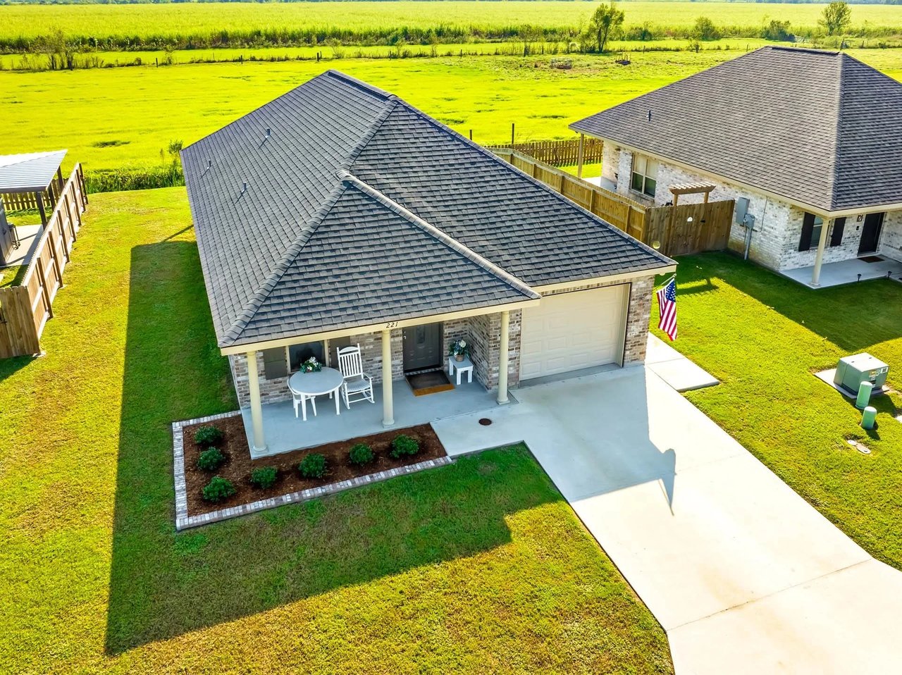 221 Darwen Dr