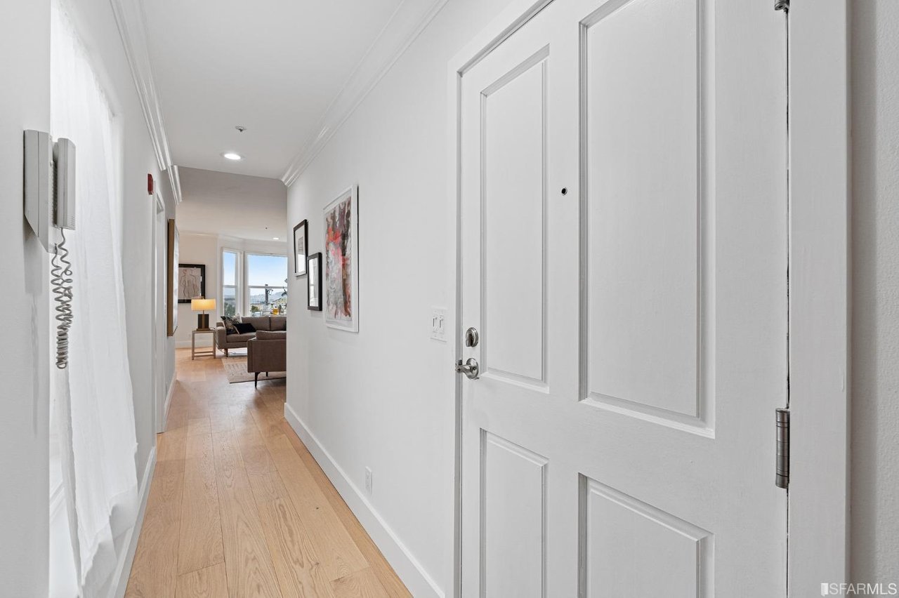 128 Wood St #3