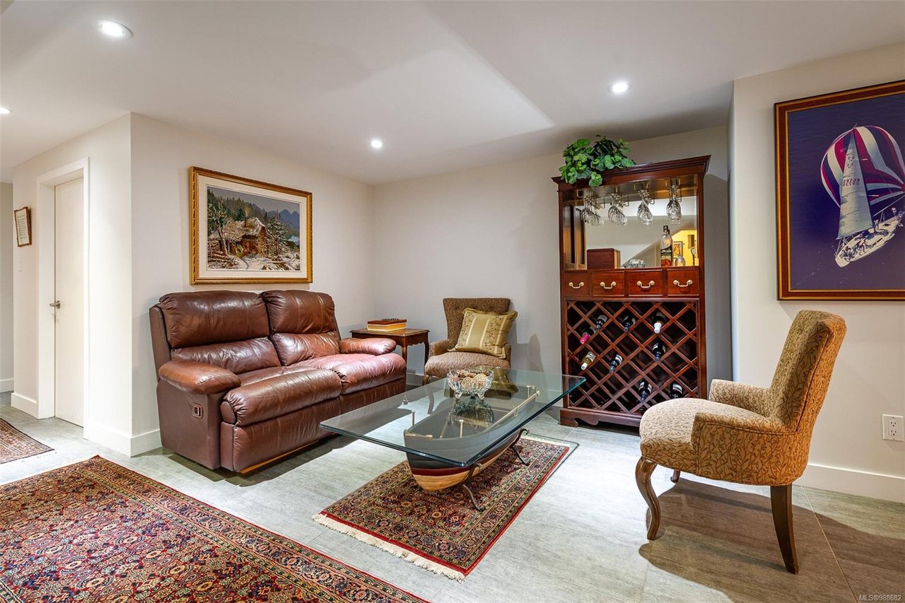 3044 Oakdowne Rd