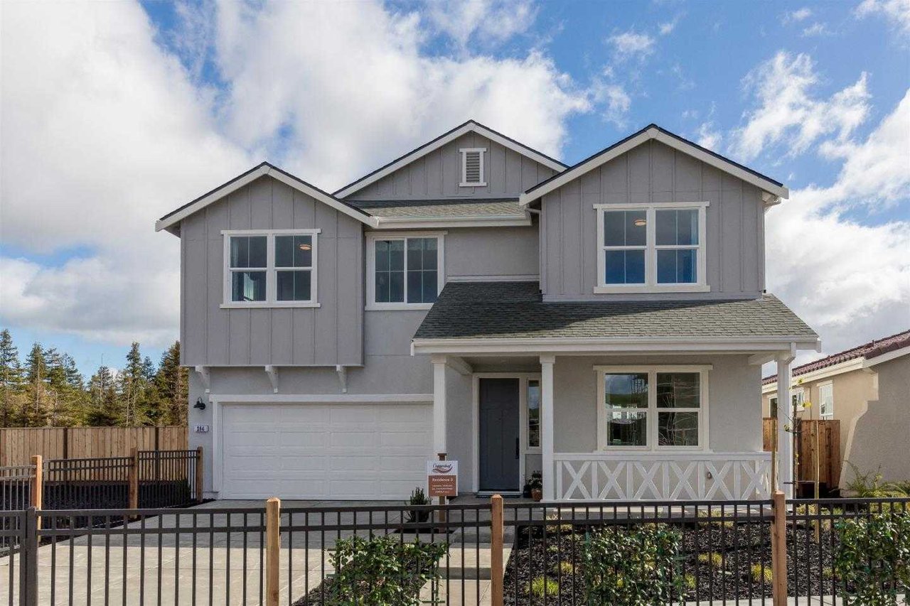 270 Copperleaf LN