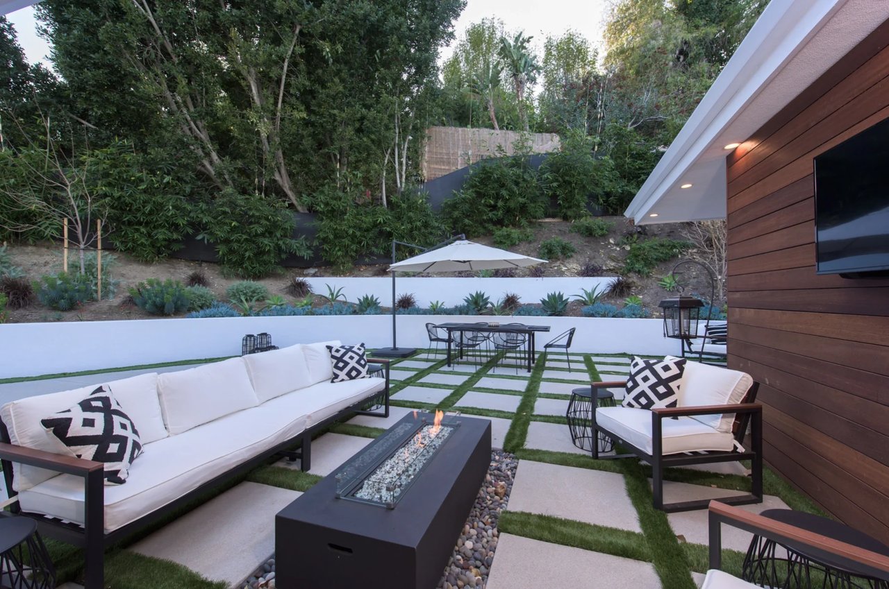 3901 ½ Ventura Canyon