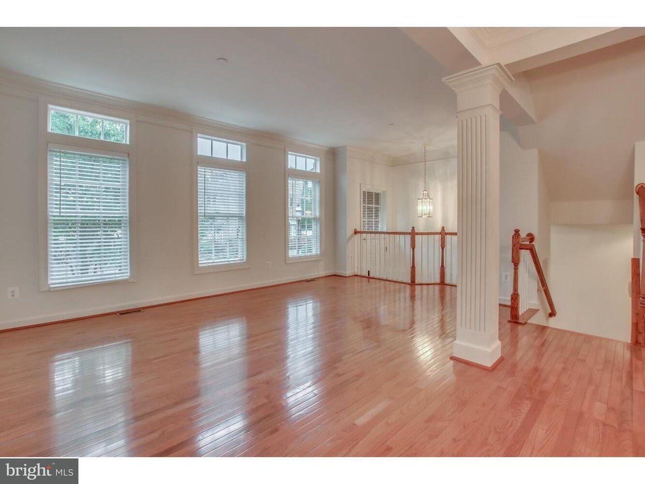 262 N Main St