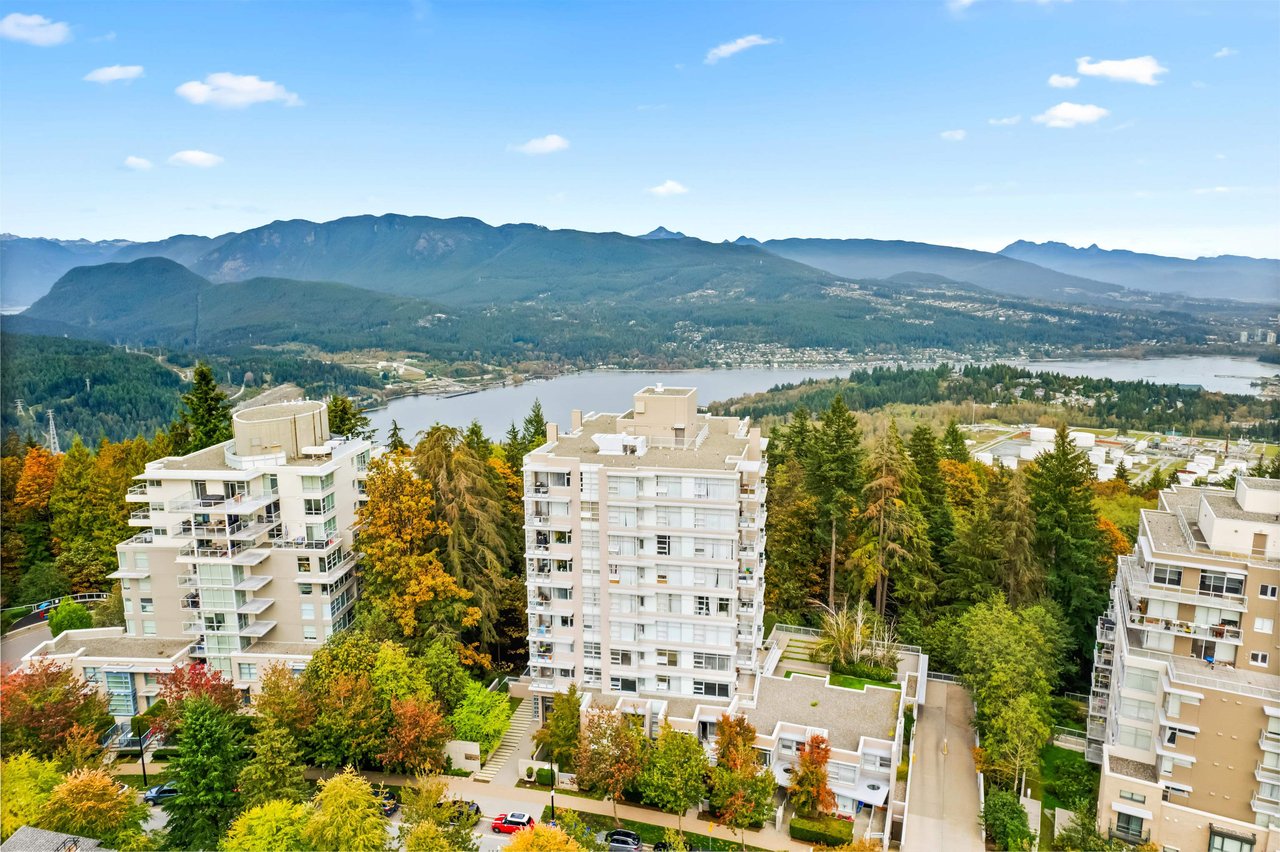 612-9266 University Cres