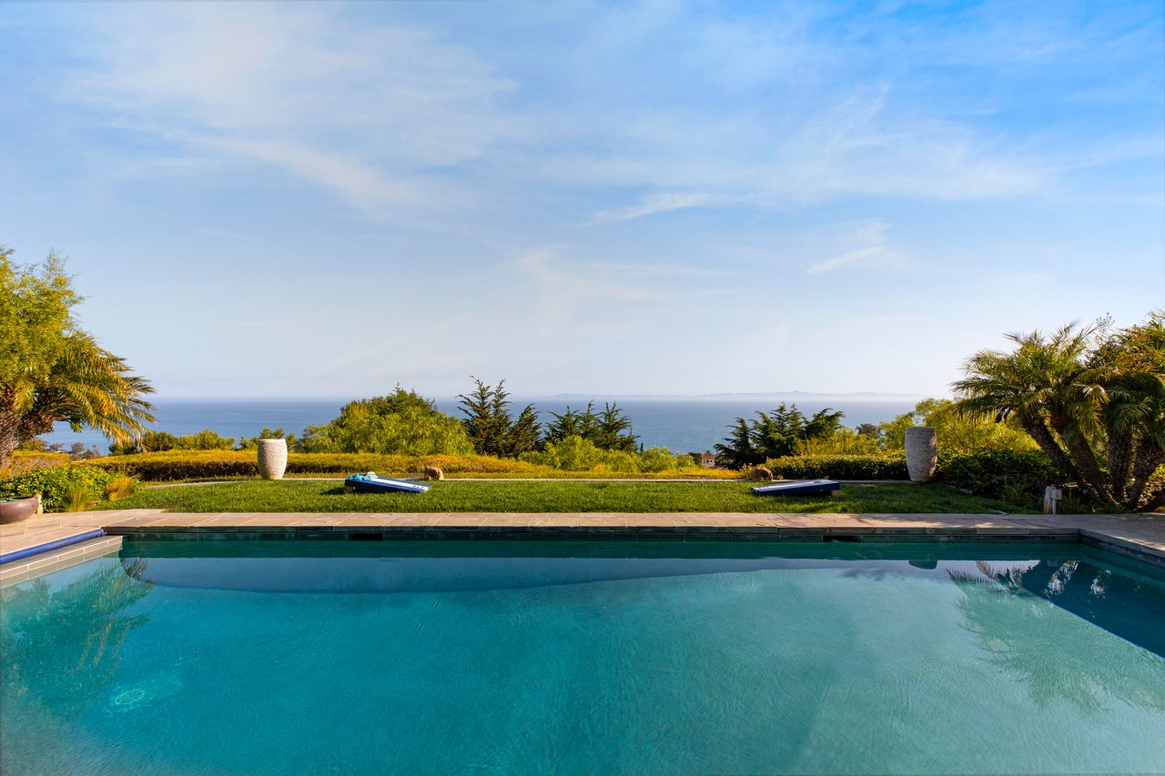 Sweeping Ocean Views - PENDING 