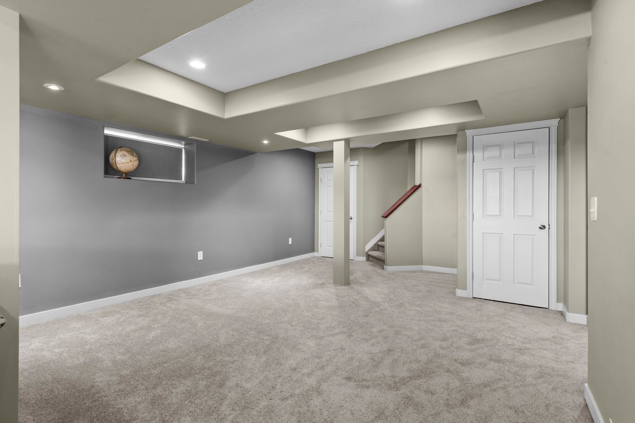 98 Tuscany Ravine Close NW