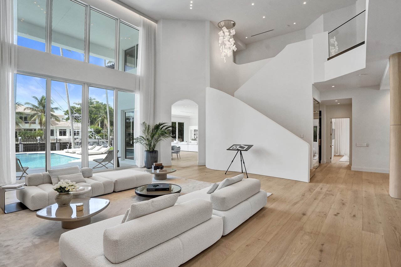 30  S Compass Dr
