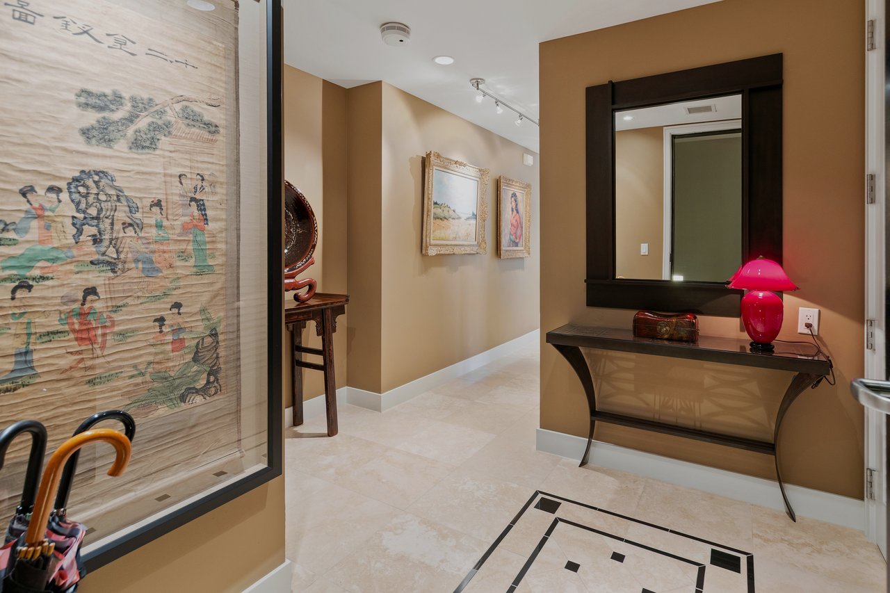 Elevated Corner with Downtown/Bay Views