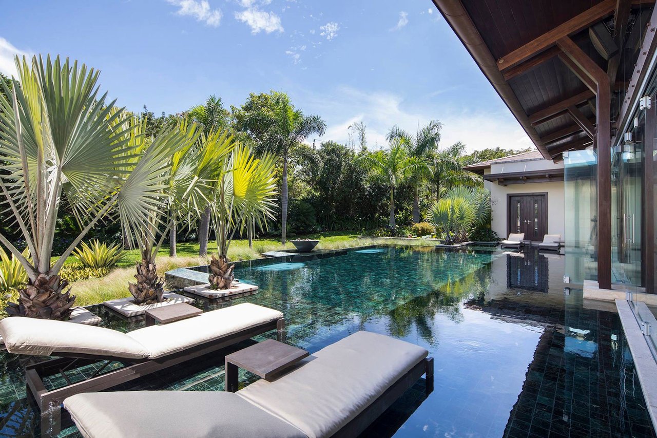 Tropical Single Story Estate, Santa Ana, San Jose