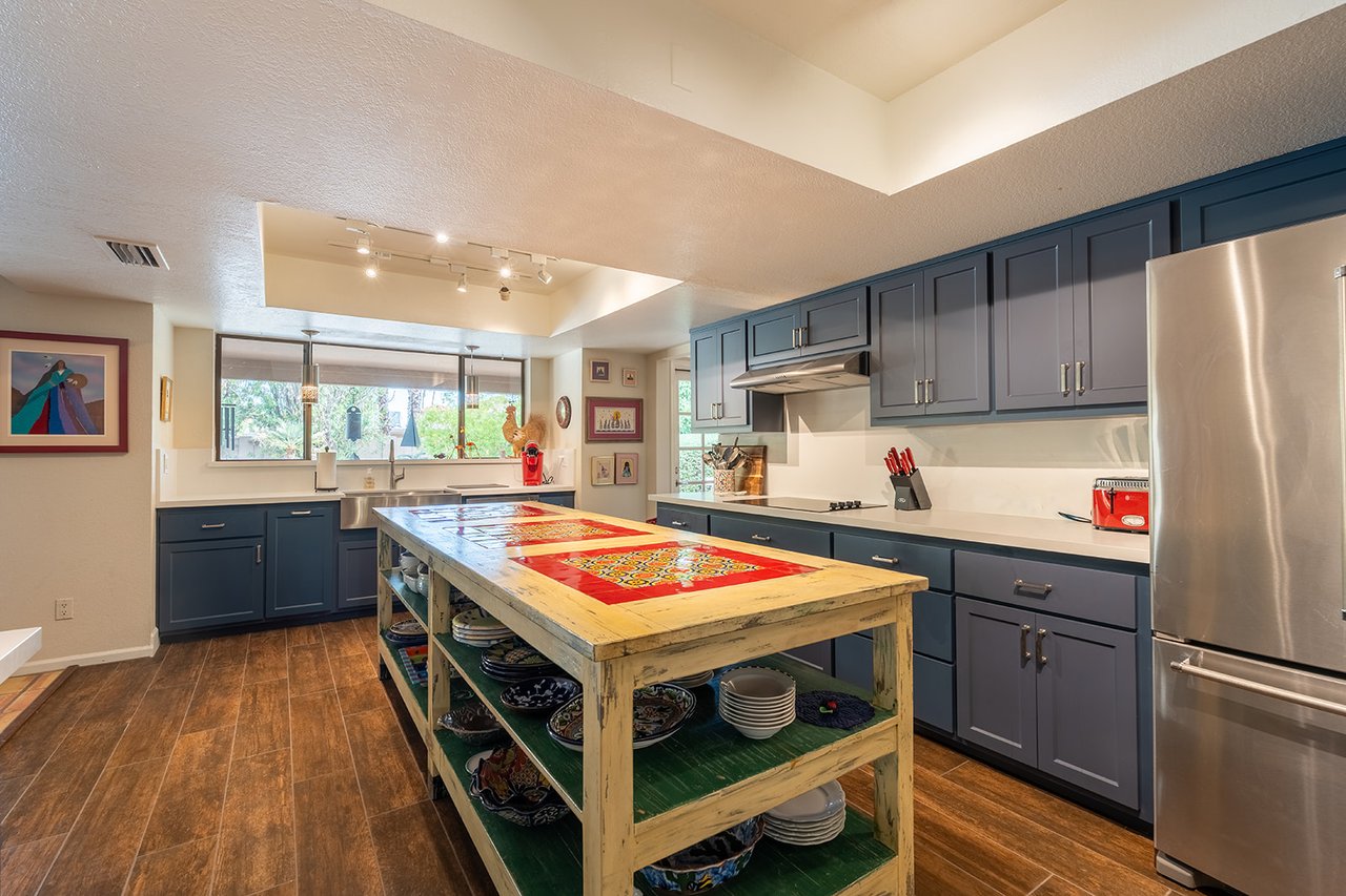 7507 N VIA DE LOS LIBROS