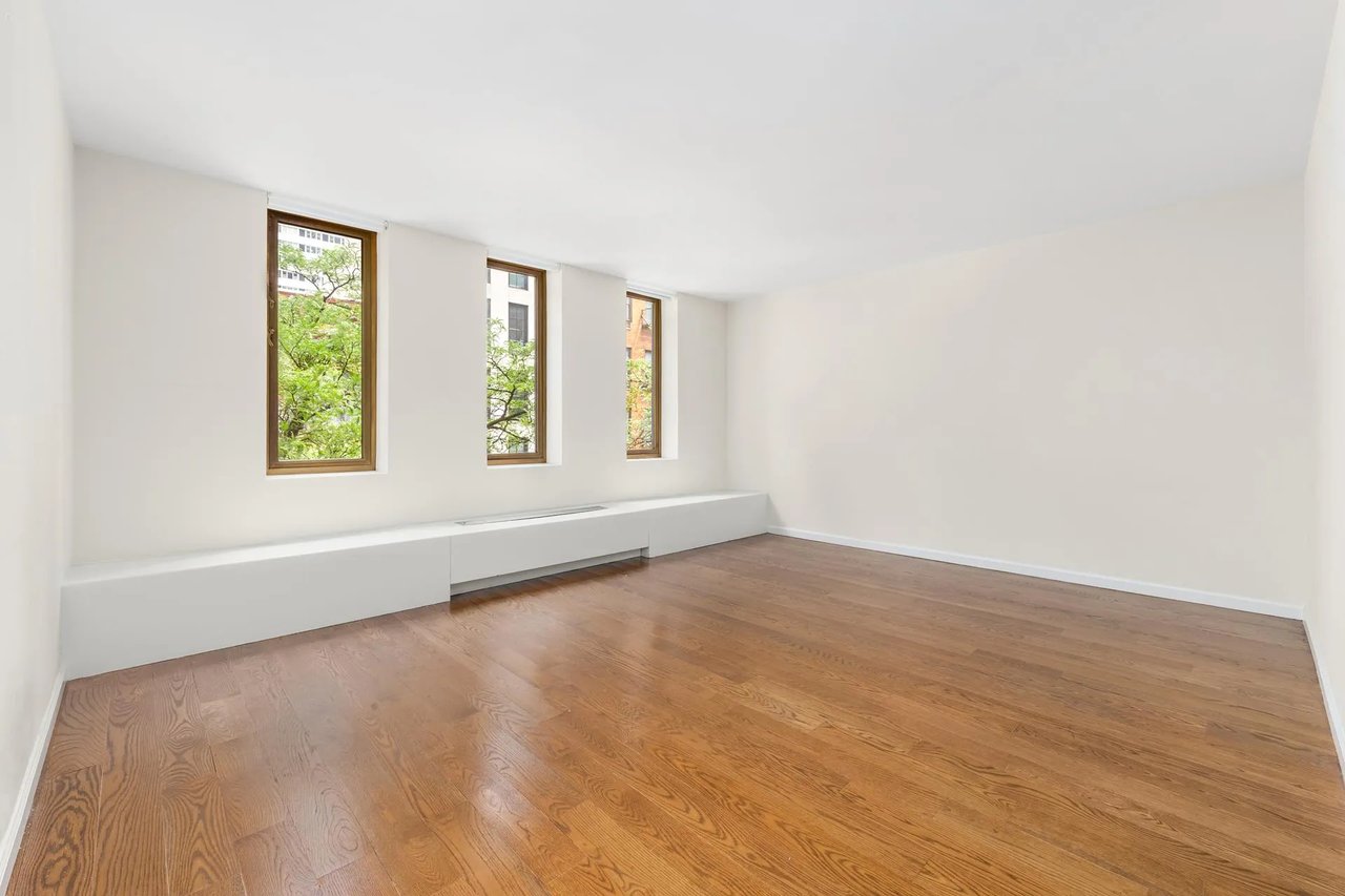 232 E 67th St Maisonette
