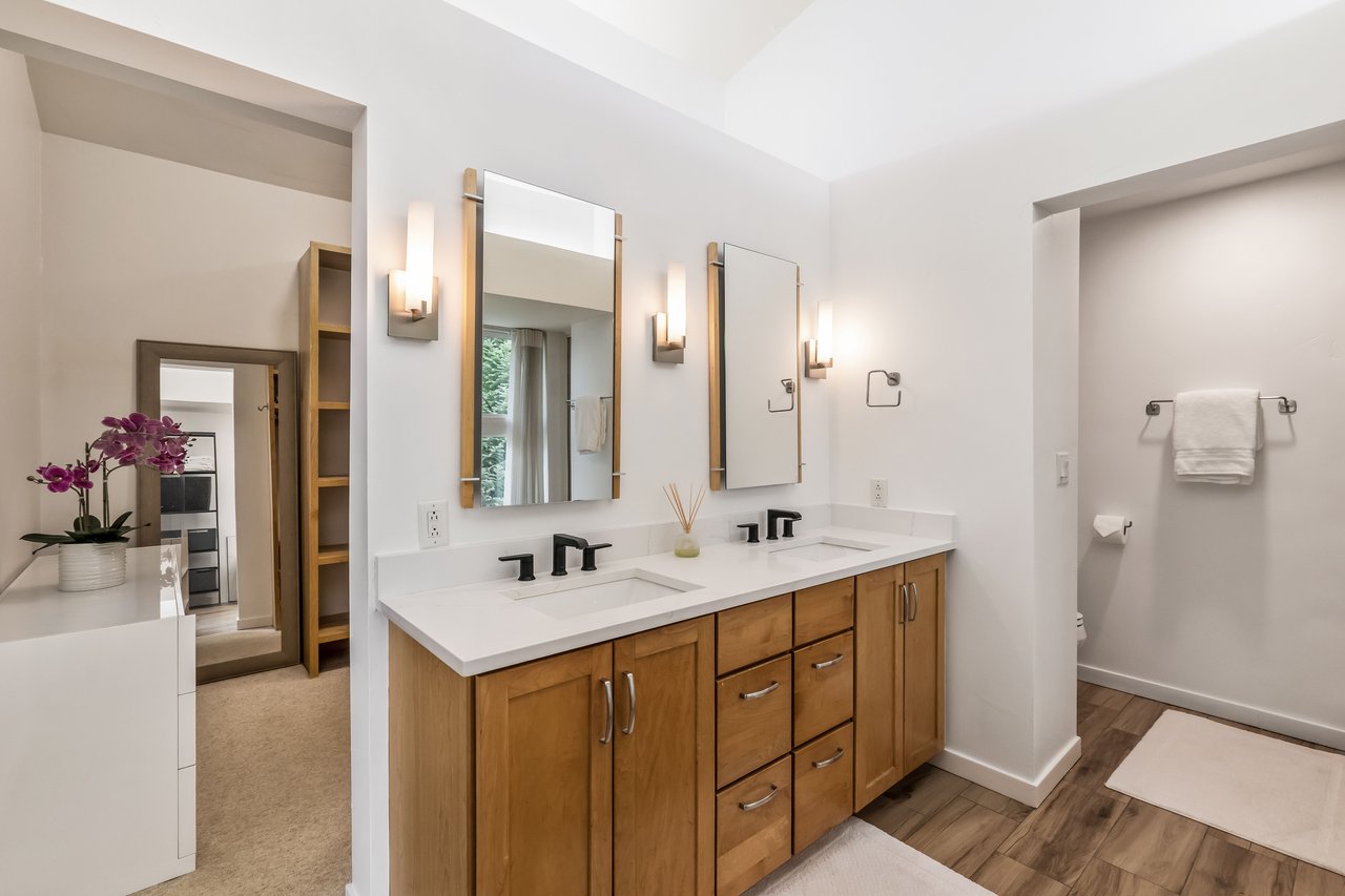 11 Russell Trail