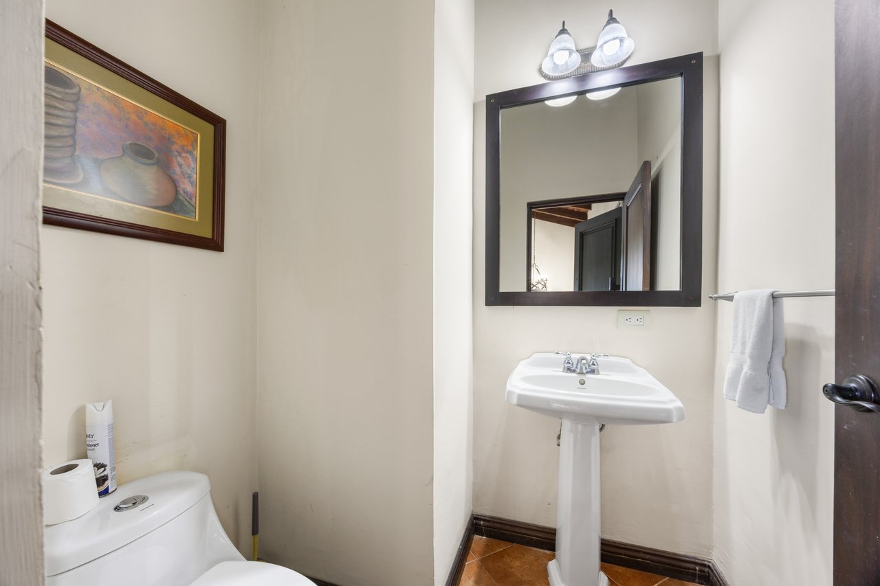 Casa de Vida, Altos de Flamingo | Mediterranean-Style Villa with Pool & Guest House Near Playa Flamingo