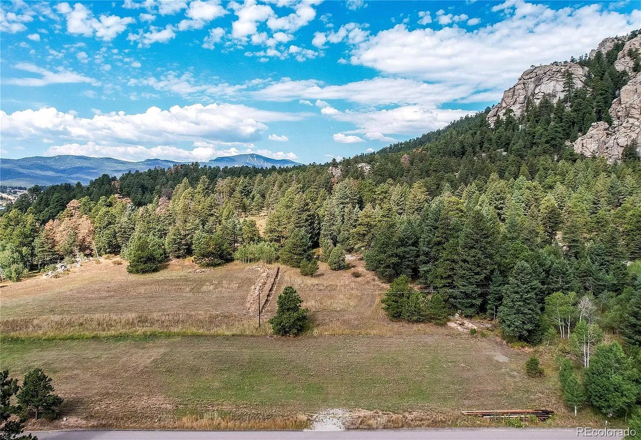 9335 Eagle Cliff Rd LOT 1