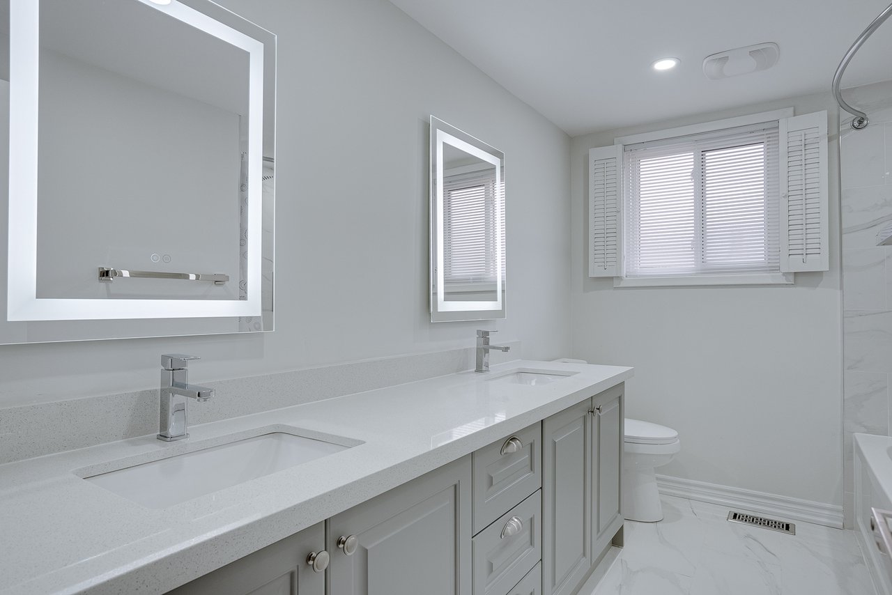 25 Karen Road Unit: Upper