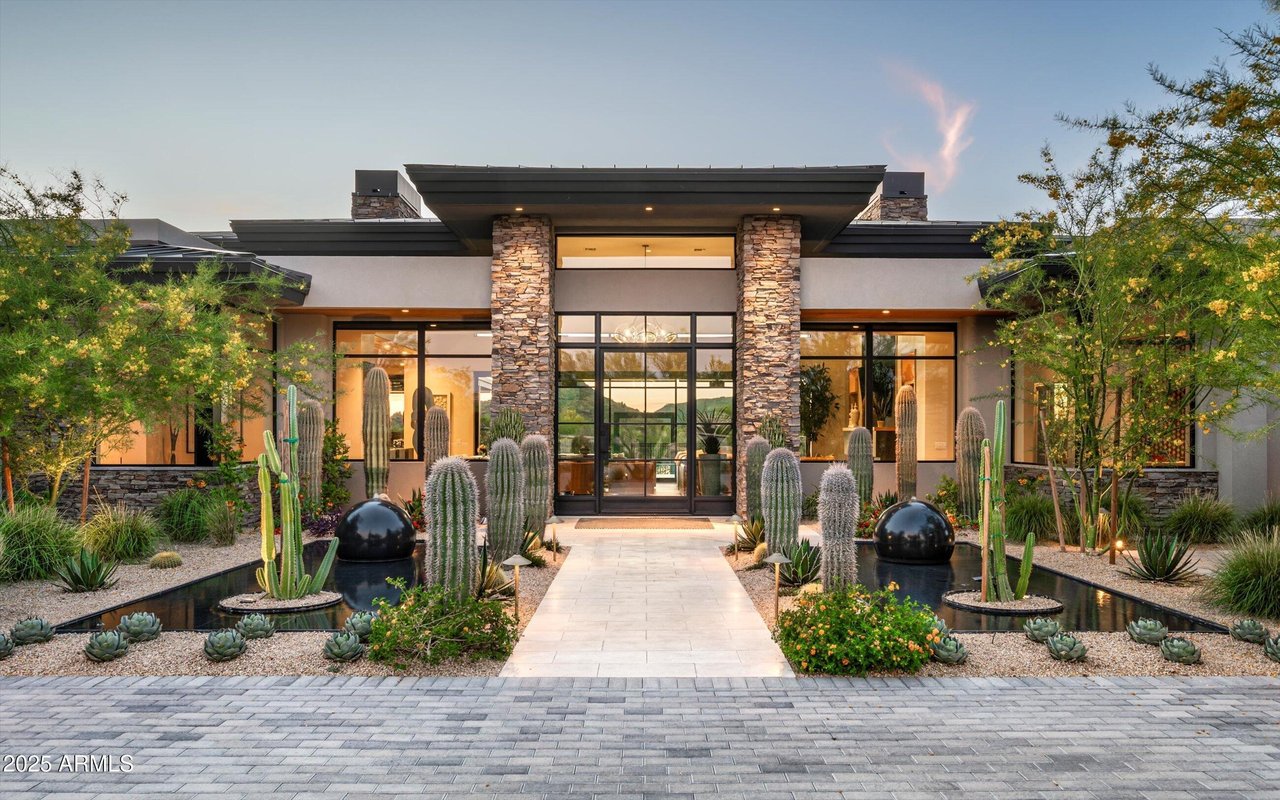 8328 E WHISPER ROCK TRL