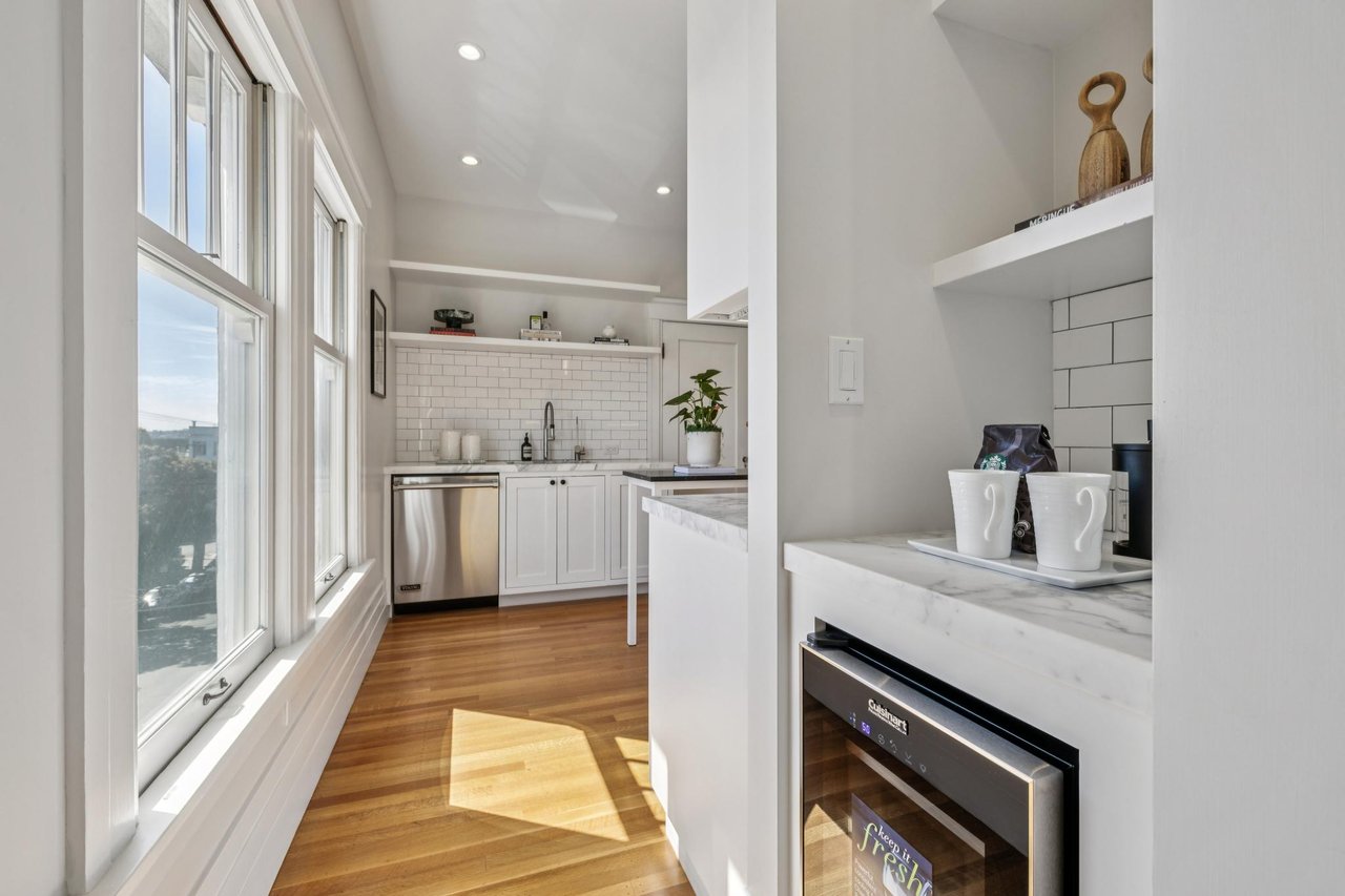 95 6th Avenue