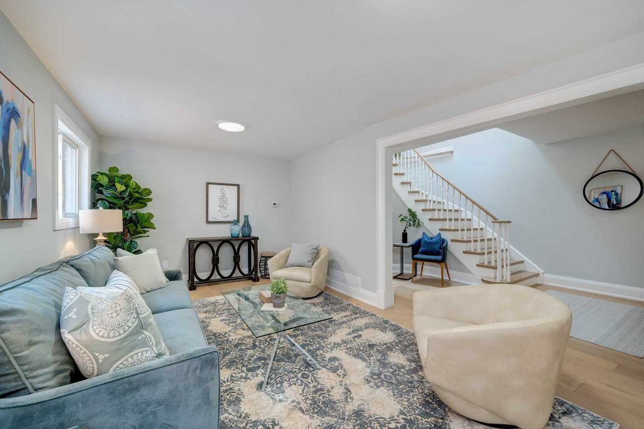 37 Ridware Cres