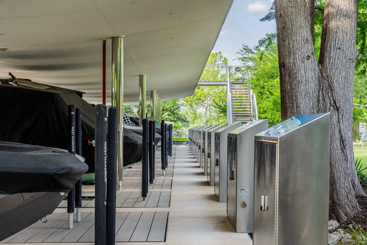 2503 Westlake Dr #101