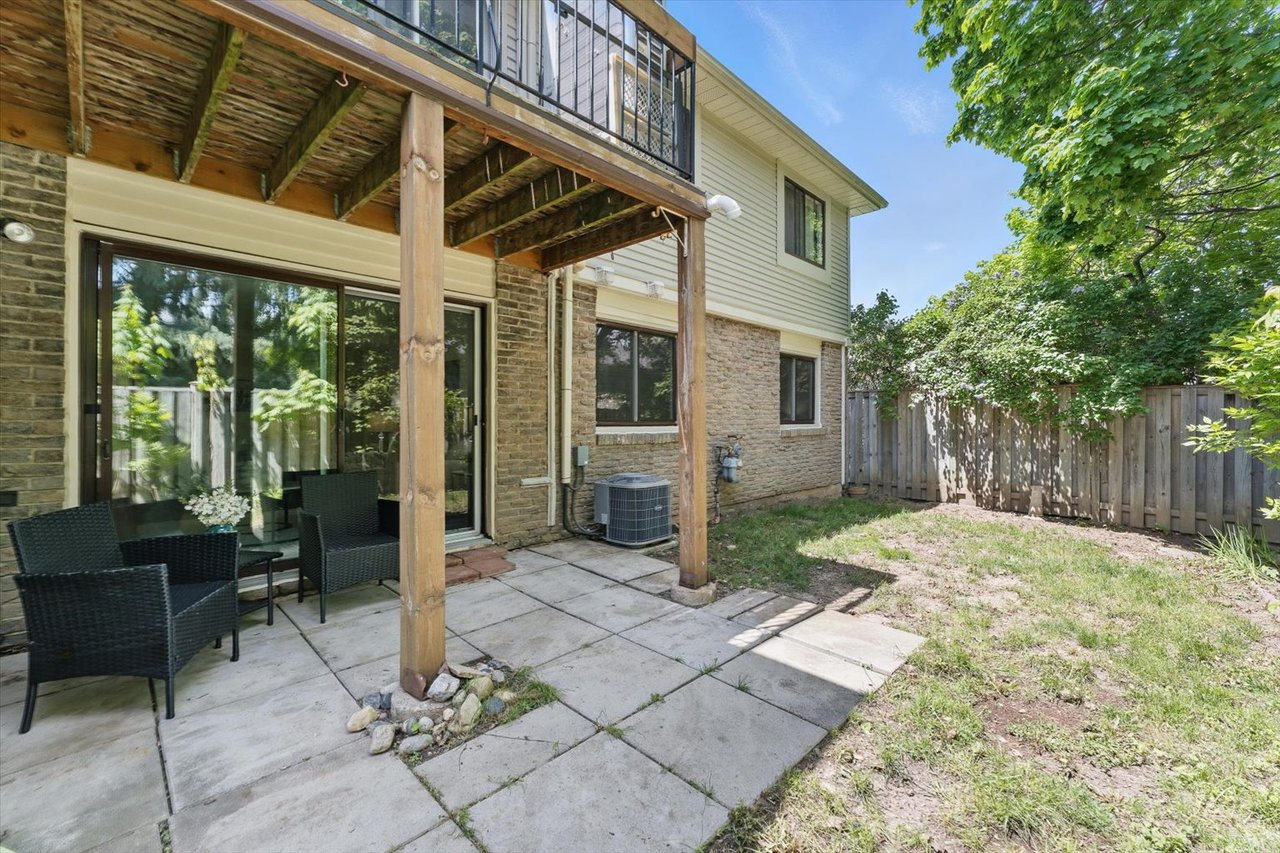 43-2701 Aquitaine Ave 