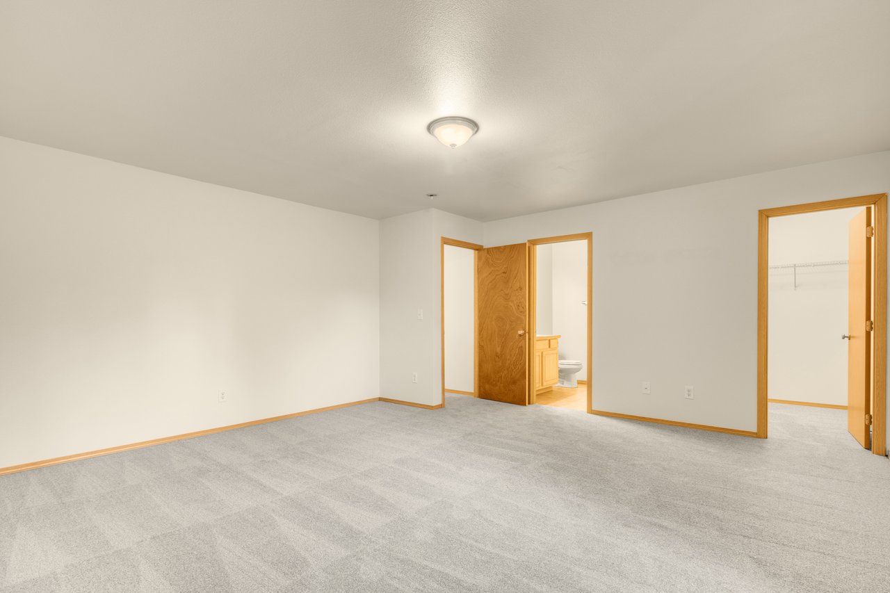 7510 193rd Avenue E Unit: 1&2