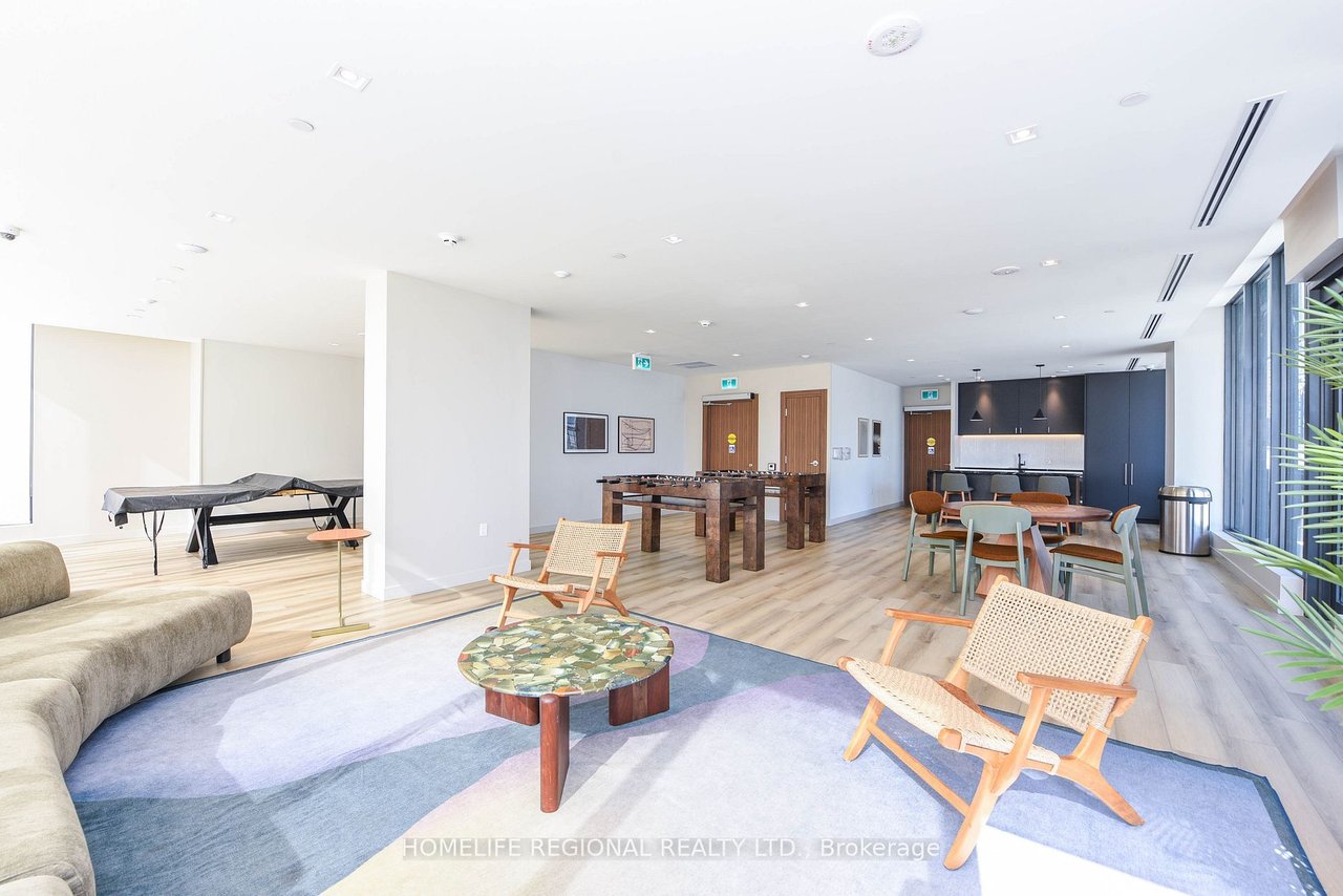 WEST CONDOS PENTHOUSE 