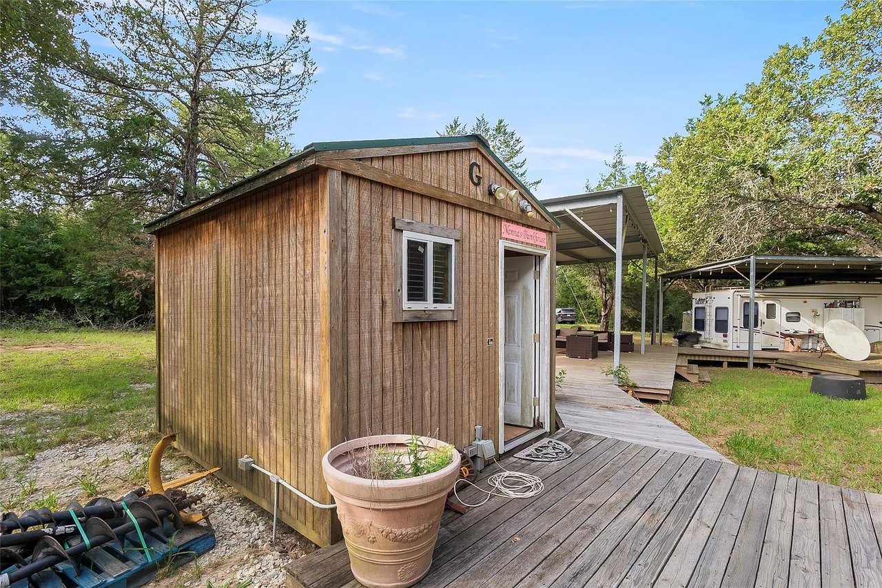 469 County Road 272