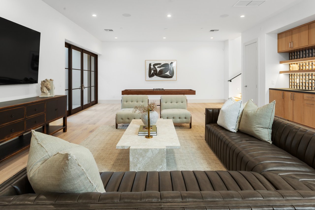 4605 E ROCKRIDGE Road