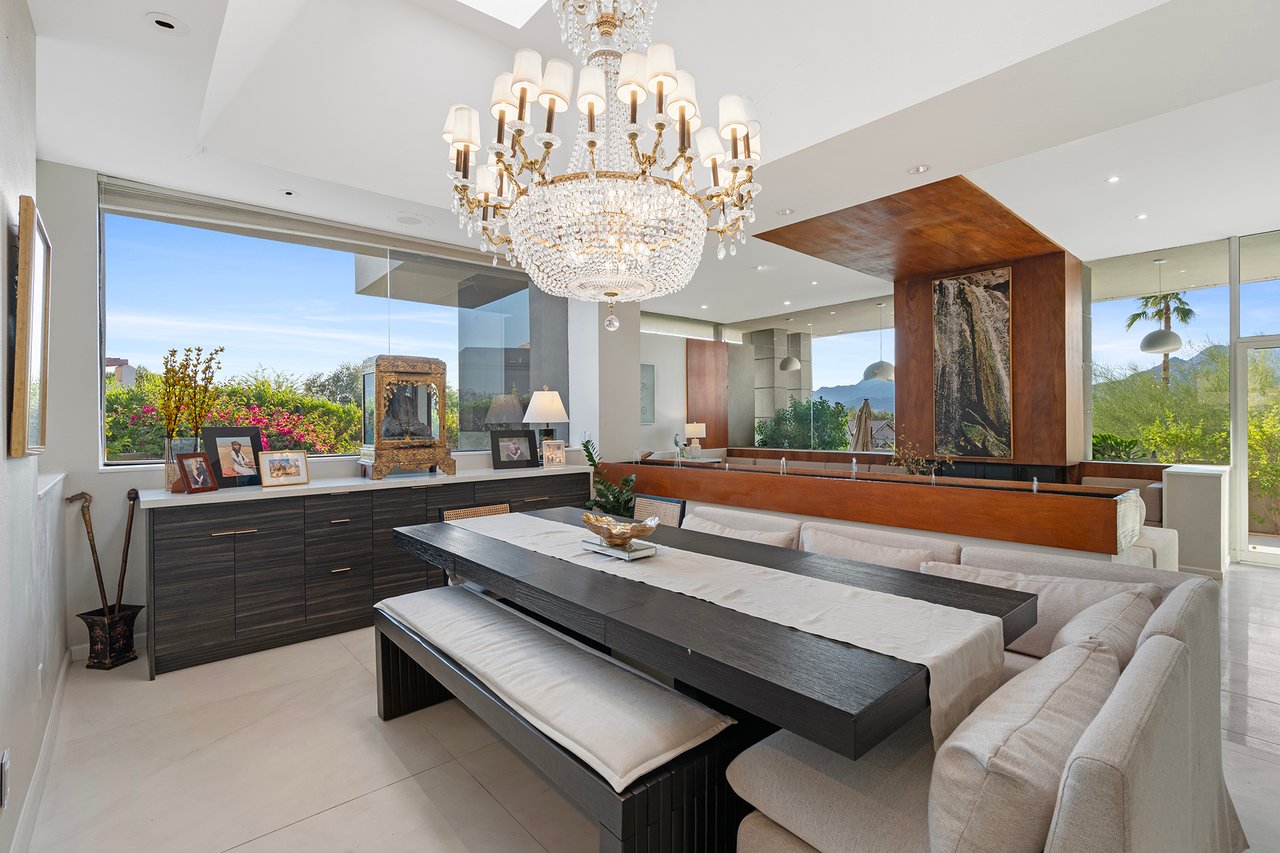 5905 N ECHO CANYON Lane