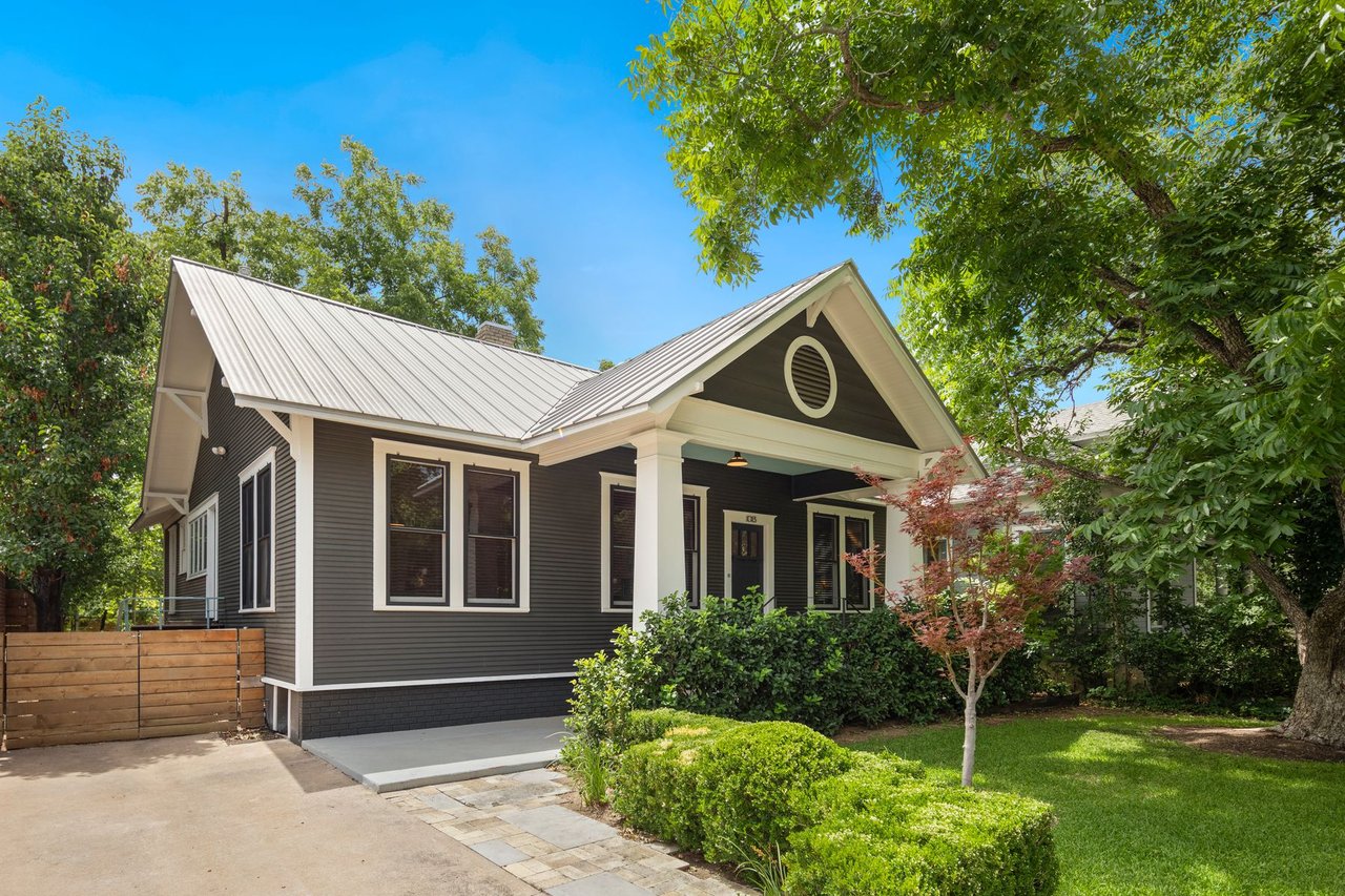 The Clarkesville Manor