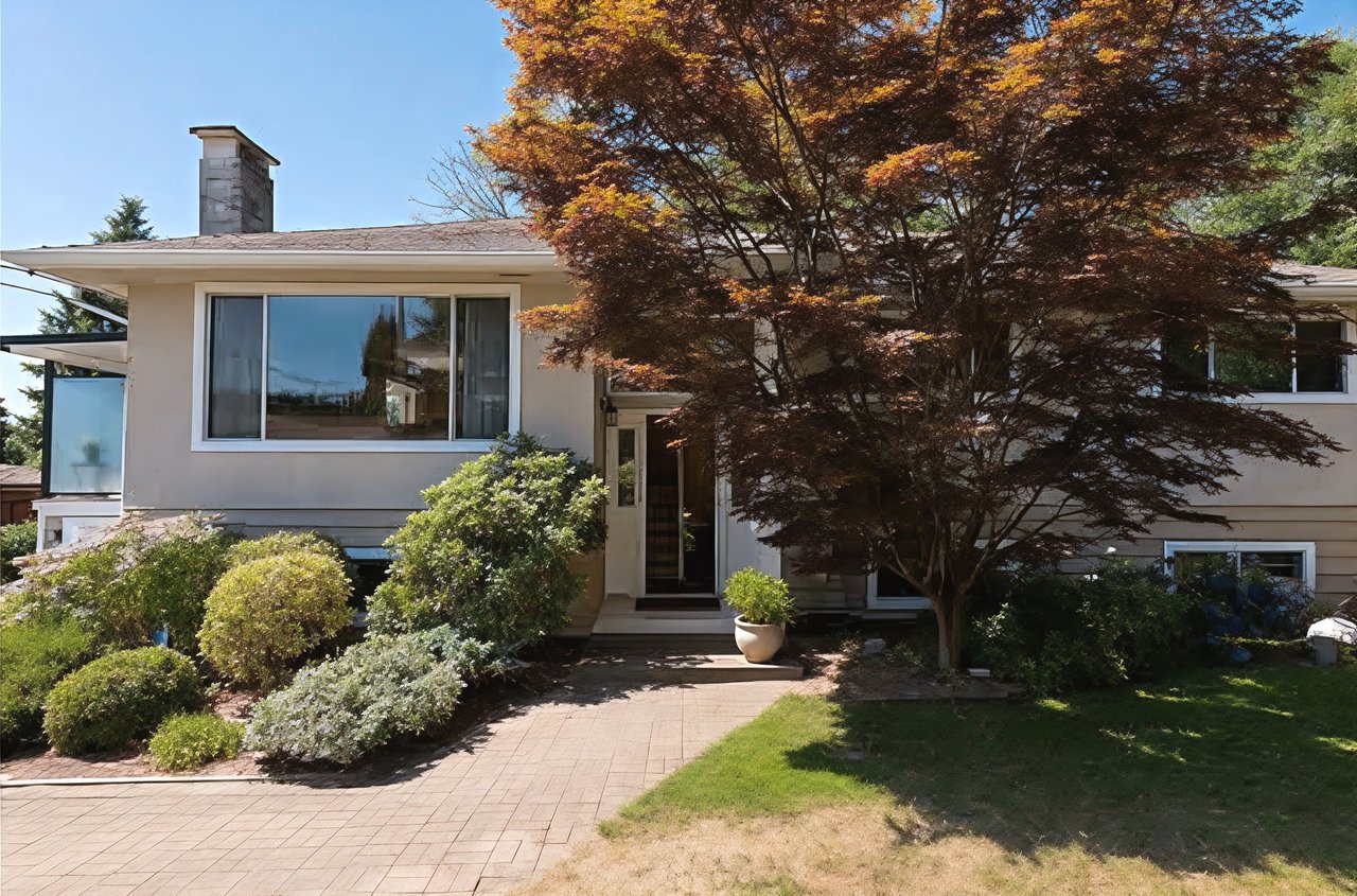 799 Plymouth Dr