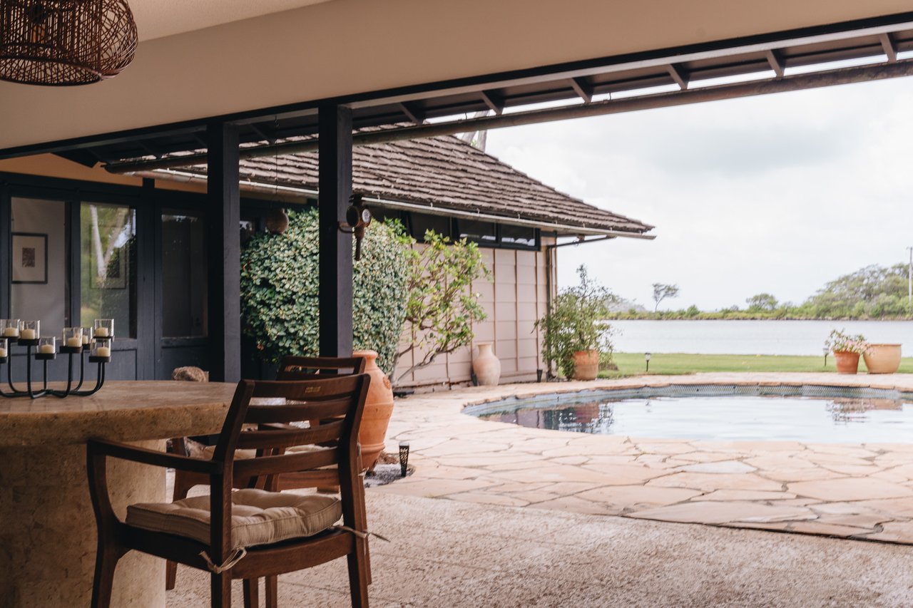 Charming Mid-Century Home on Paiko Lagoon