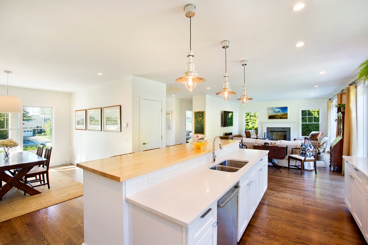 14 Underhill Drive, Southampton