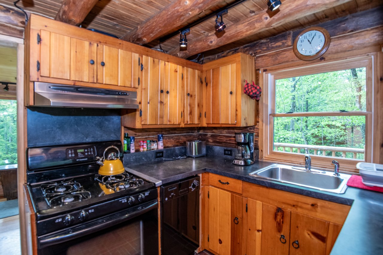 76 Johnson Loop