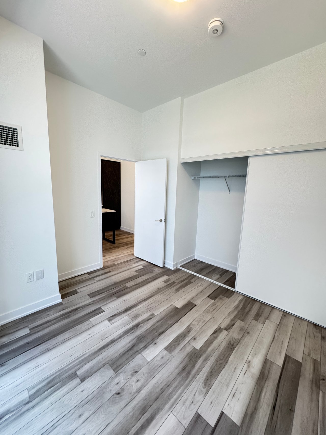 #520 - 15 Richardson Street, Toronto Unit: 520