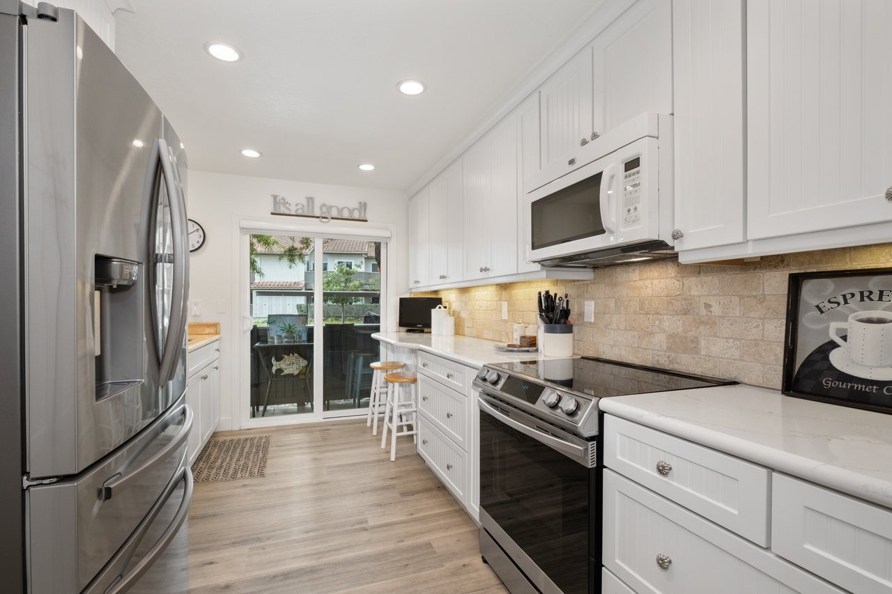 10 Corniche Drive D